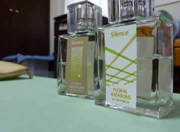 2013年 新作香水「サイレンス」(静寂)デザインミーティング2