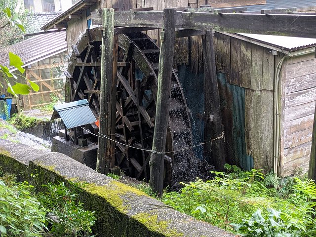 駒村清明堂 水車